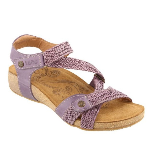 taos trio sandal